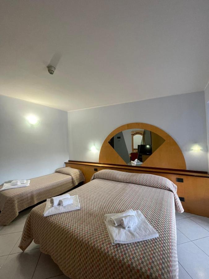 Hotel Solaris Casalbordino Exteriör bild